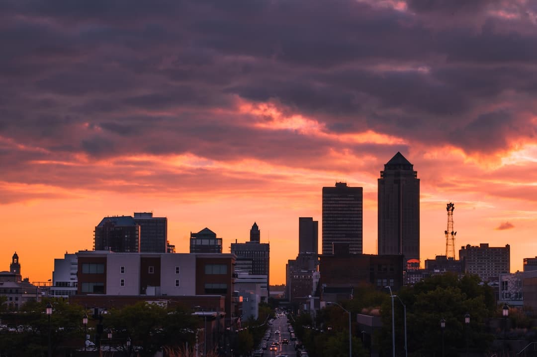 Des Moines Iowa downtown skyline
