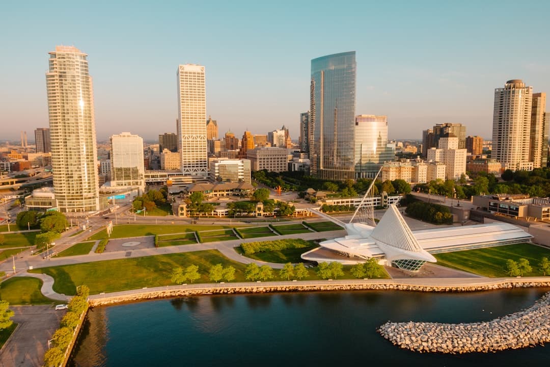 Milwaukee Wisconsin lakefront skyline